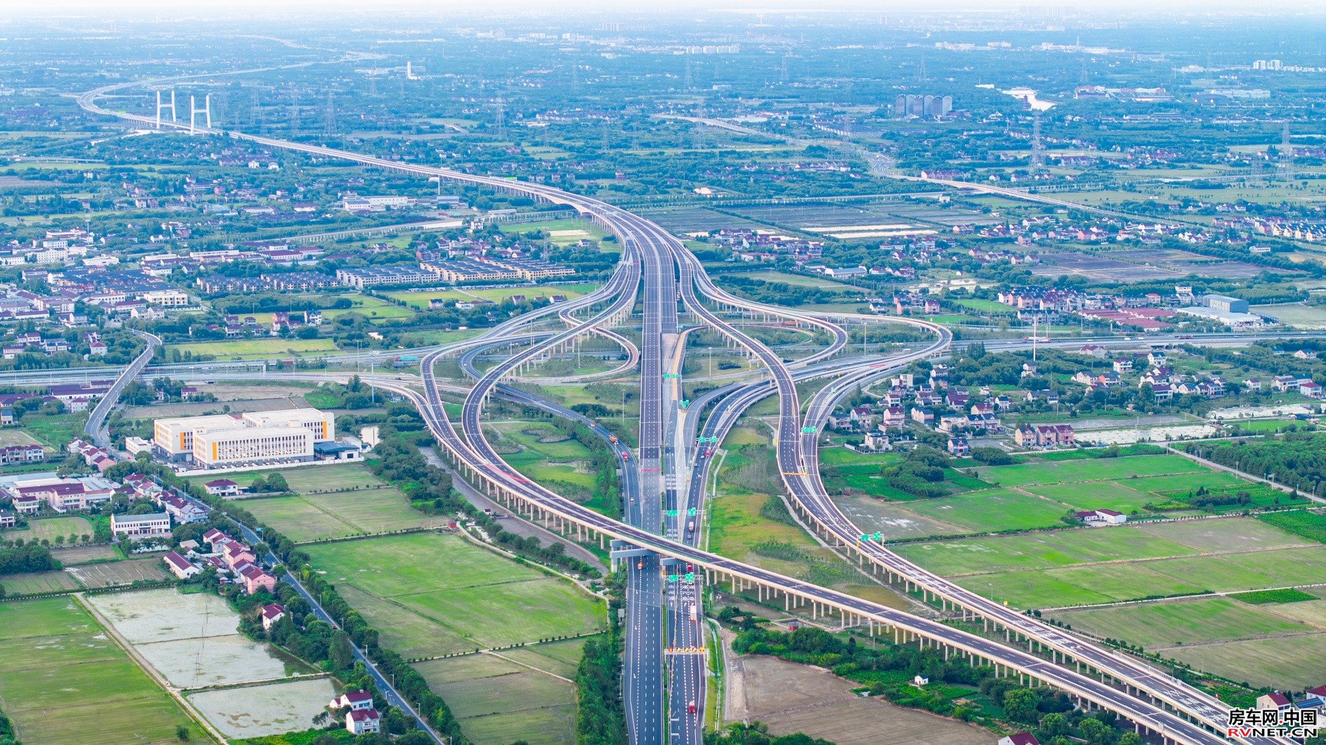苏台高速公路(二期)建成通车 苏台高速公路(二期)建成通车