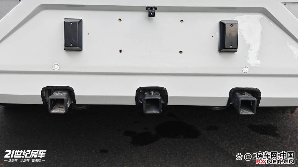 房车网 60万预算,别乱花!先看看由进口依维柯底盘打造的新星C600MAX房车_9