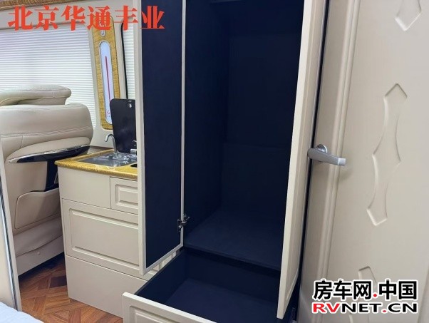 红旗国悦4S店 新款红旗国悦7座房车(45-98万)