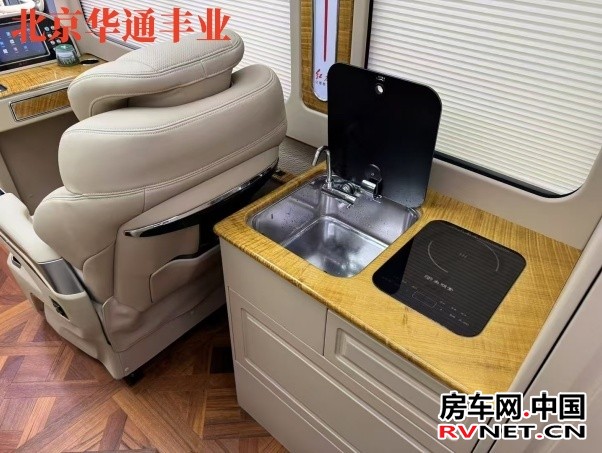 红旗国悦4S店 新款红旗国悦7座房车(45-98万)