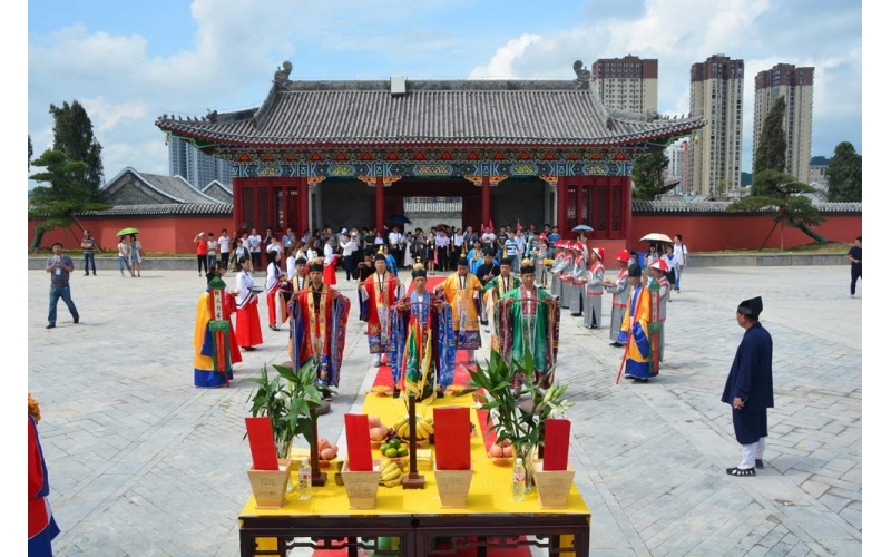 黔南州：回归大旅游战略行动要求 全力打造旅游综合目的地