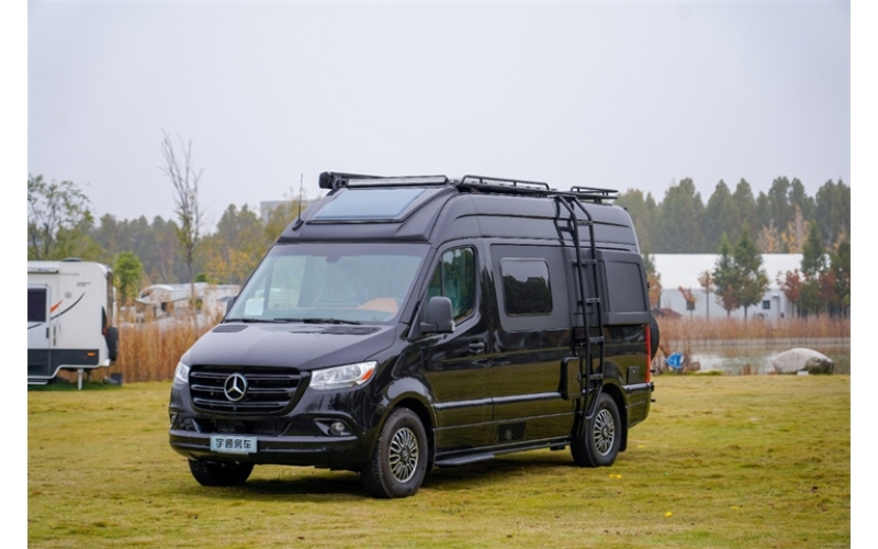 宇通奔驰房车，大B型房车，车内舒适配置足，一车多用，奔驰斯宾特
