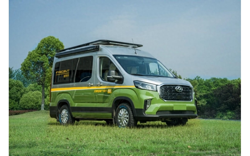 越界R3以小巧灵动的姿态成为露营爱好者的新宠 基于上汽大通新途V90短轴高顶 车身尺寸为5180&times;2062&times;2580mm