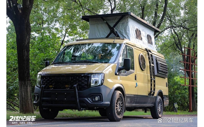 28.98万拿下3床4座升顶房车！富日通闪电L：短轴低顶也能有大天地