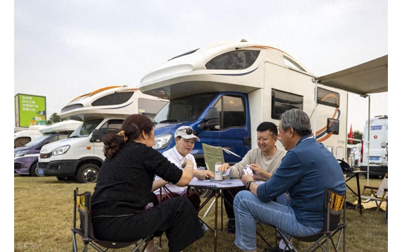 房车遭多地限停 自由行遇监管困境 破局需双向发力