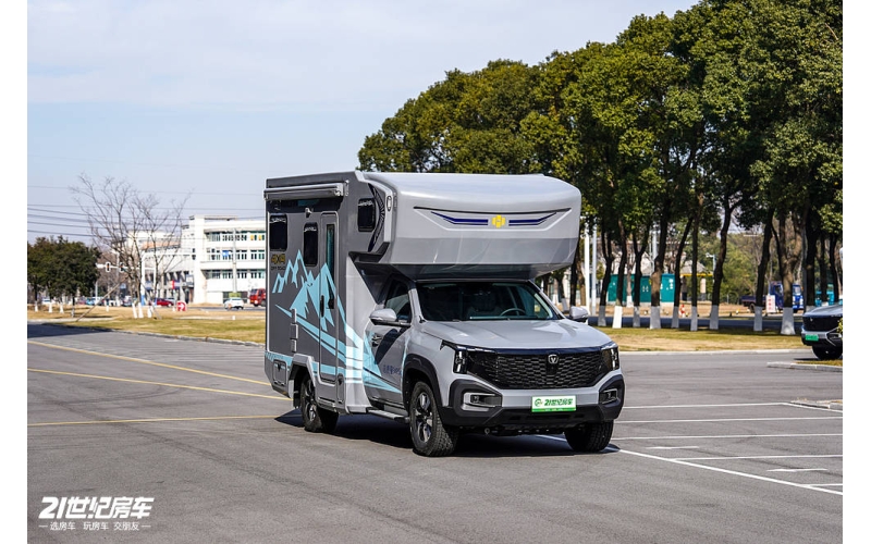 新手友好+电力无忧!皓旅四驱新能源房车,29.98万开启旅居生活