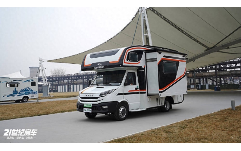 5 2 收藏 分享 36.98 万拿下顶配，蓝牌 C 本的家庭旅居理想之选!隆翠8号顶配版